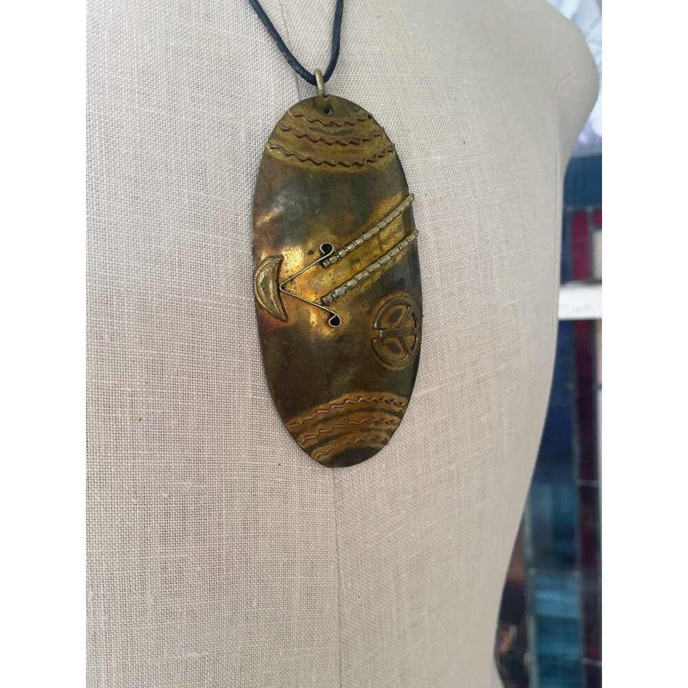 Vintage 60's Hippy Brass Large Pendant Peace Sign Leather chord - Picture 10 of 14